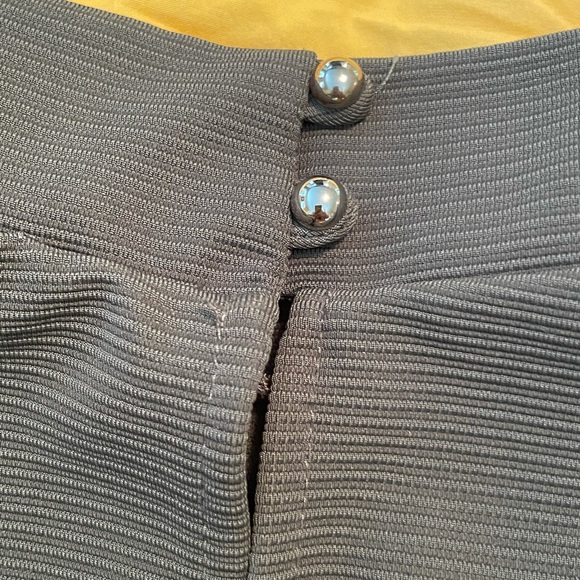 Army green crop turtle neck with gold buttons - Picture 4 of 4